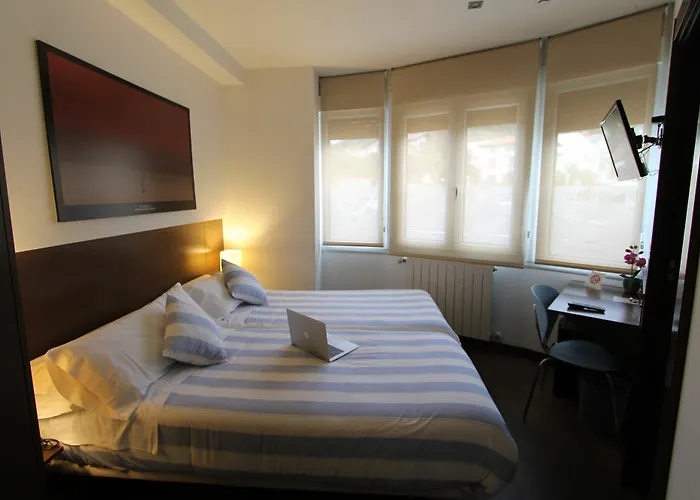 ゲストハウス ペンシオン グロセン